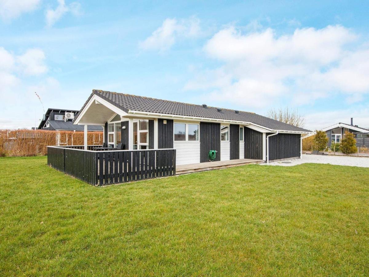 Three-Bedroom Holiday Home In Juelsminde 18 Sonderby  Luaran gambar